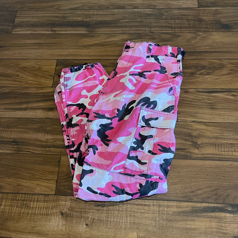 Pink Camo Pants (large)
